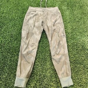 Prana Women's Green Tan Cargo Pants Size 2 RG Camo Pockets Hiking Outdoor